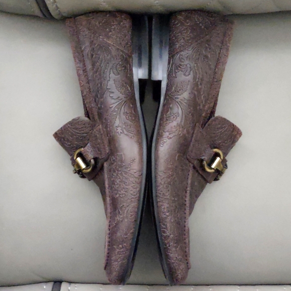 Tallia Patritzio Men's Tooled Leather Loafers - Picture 6 of 9